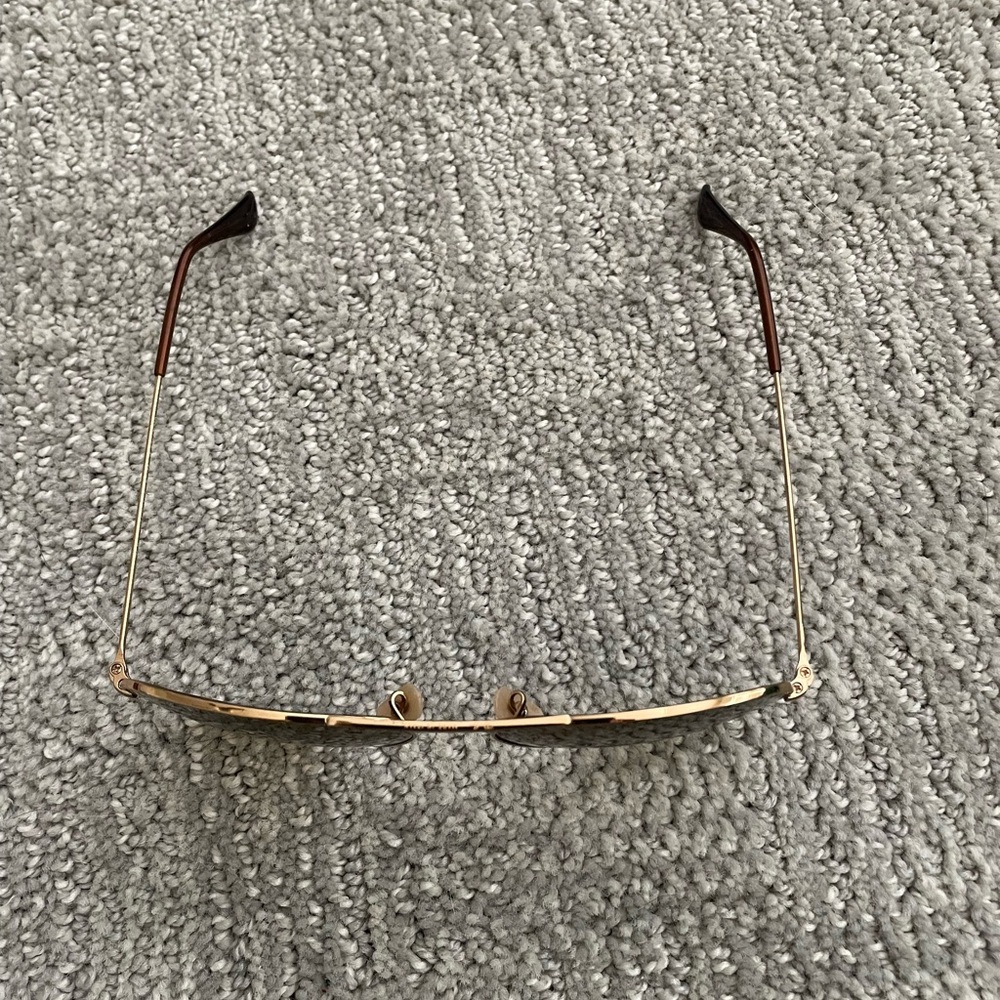 Ray-Ban Gold Frame Sunglasses with Dark Lenses - Picture 4 of 4